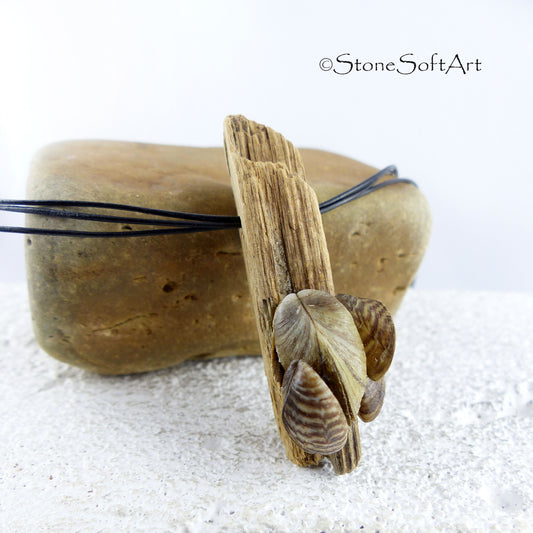 DRIFTWOOD seashell leather NECKLACE 'Poel', sustainable handmade jewelry