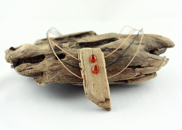 Unique DRIFTWOOD AMBER LEATHER Necklace 'Usedom', sustainable handmade jewelry