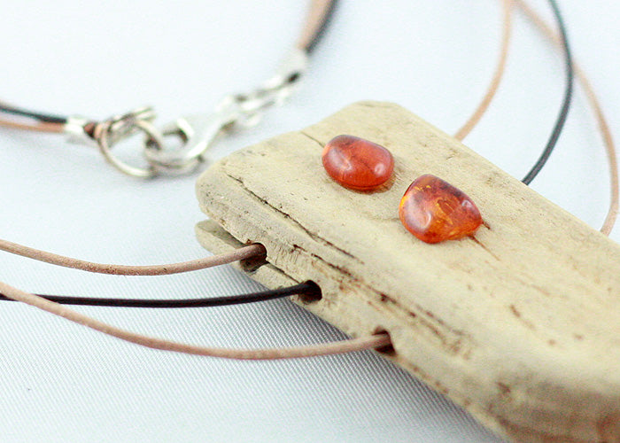 Unique DRIFTWOOD AMBER LEATHER Necklace 'Usedom', sustainable handmade jewelry
