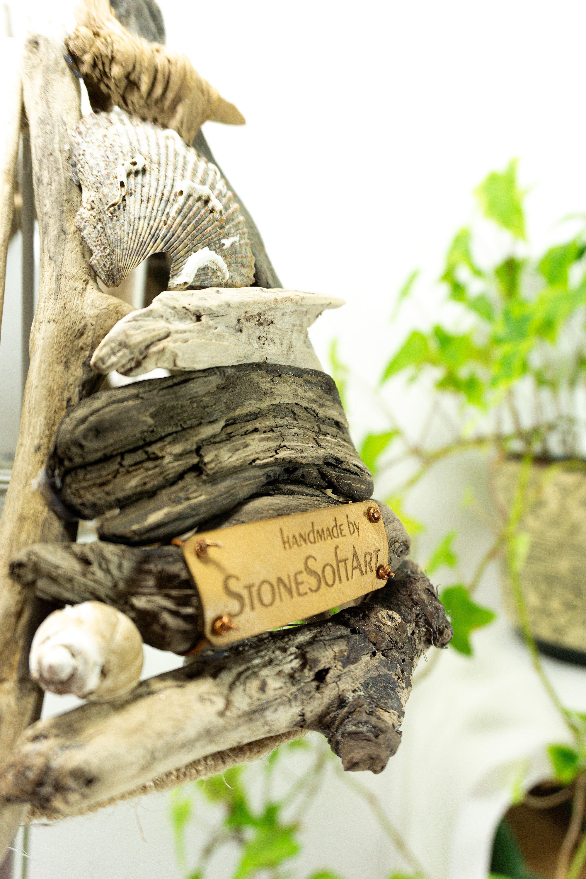 Unique DRIFTWOOD TABLE LAMP 'Edda' with metal foot by StoneSoftArt