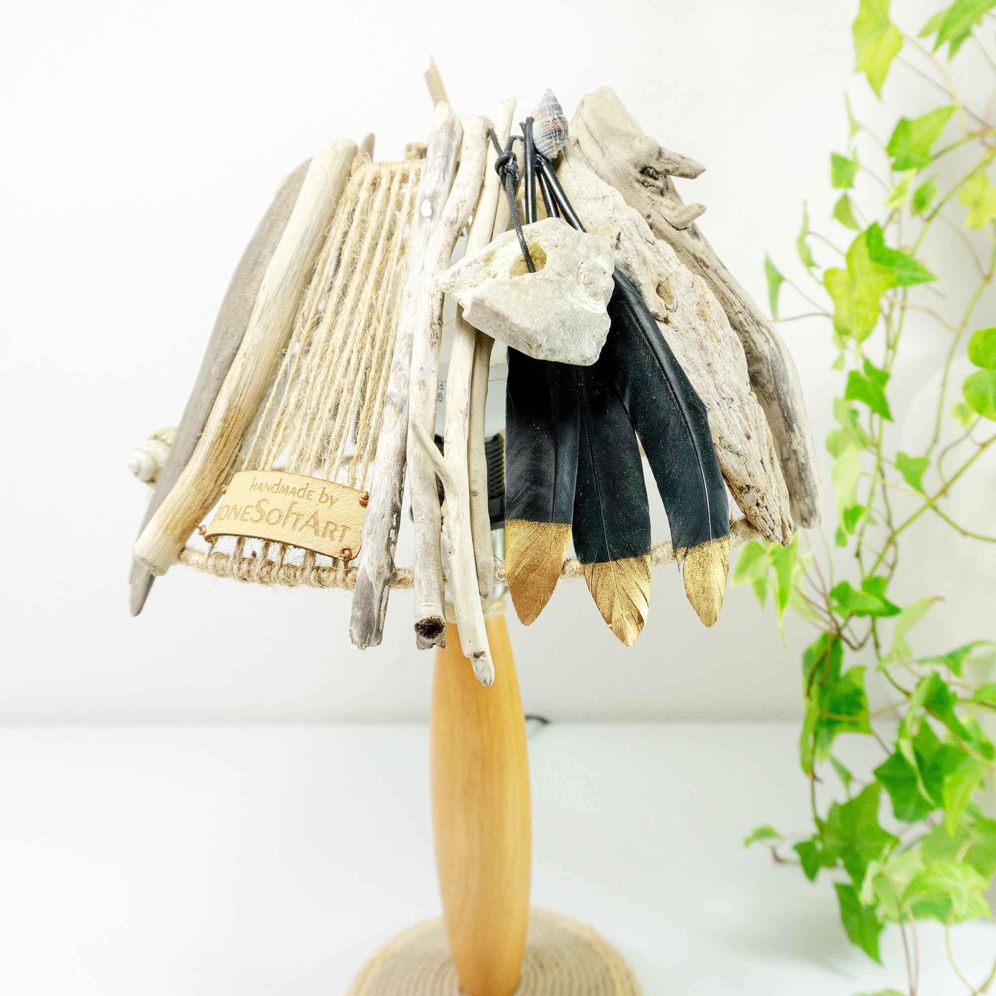 One-of-a-kind DRIFTWOOD TABLE LAMP 'Thore' wooden foot, hand-crafted rustic light