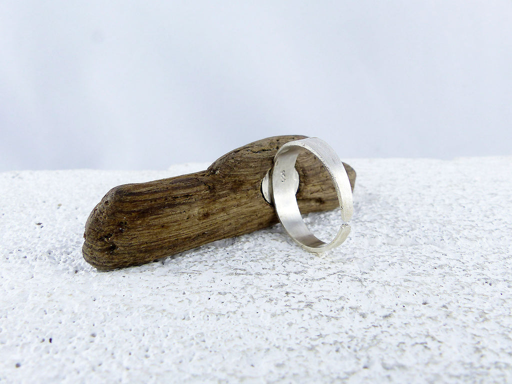 Adjustable handmade Driftwood Ring TARJE with Amber and 925 Silver