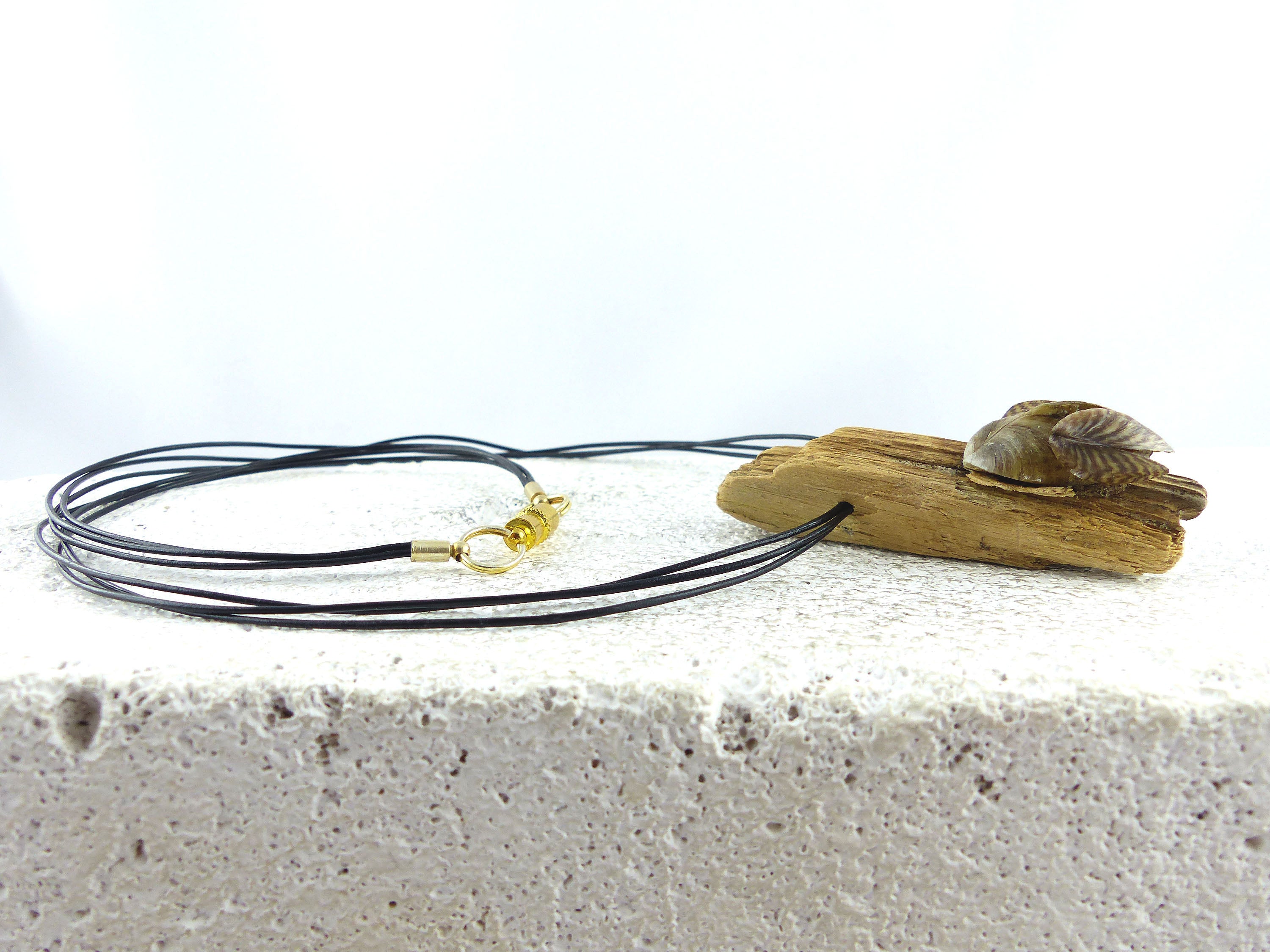 DRIFTWOOD seashell leather NECKLACE 'Poel', sustainable handmade jewelry