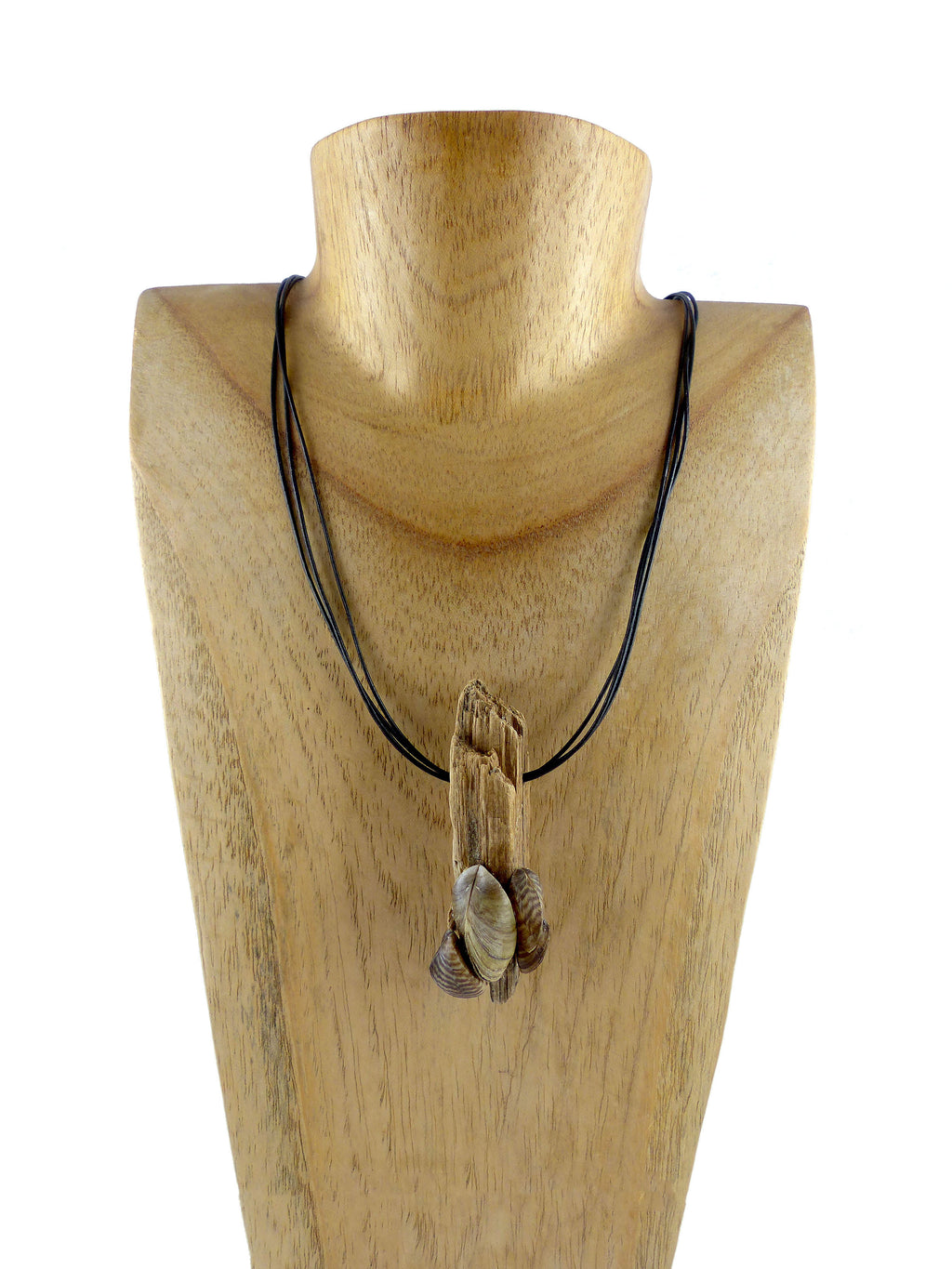 DRIFTWOOD seashell leather NECKLACE 'Poel', sustainable handmade jewelry