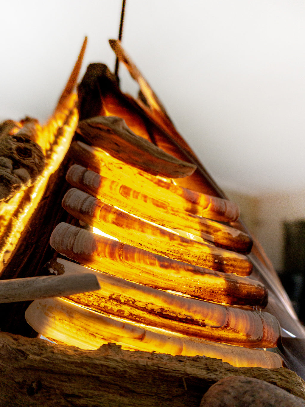 One-of-a-kind DRIFTWOOD PENDANT LIGHT 'Tallin', hand-crafted ceiling lamp