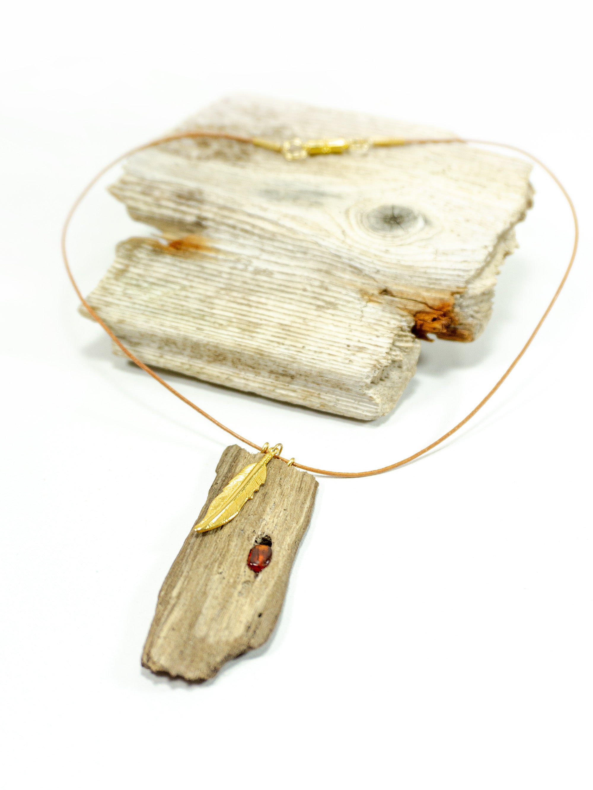 DRIFTWOOD AMBER LEATHER Necklace 'Amrum' with golden feather, sustainable jewelry