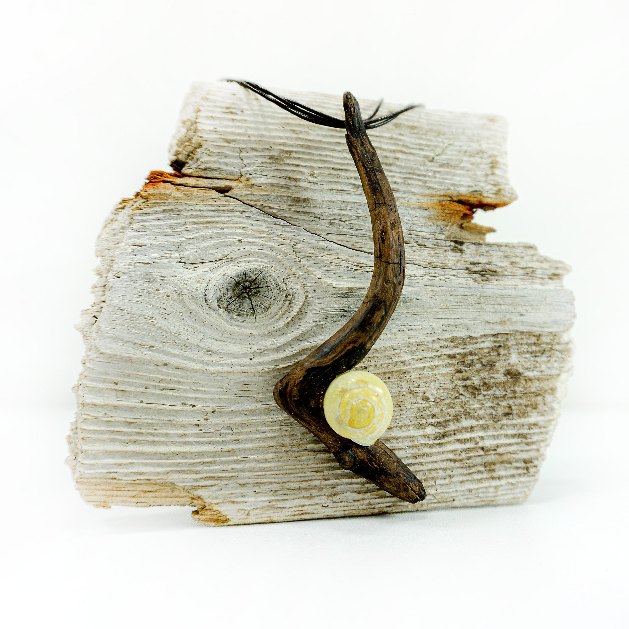 One-of-a-kind DRIFTWOOD NECKLACE 'Borkum' with yellow snail shell