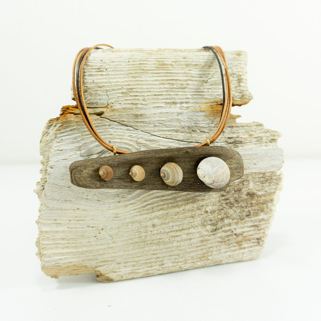 Handmade delicate DRIFTWOOD SEASHELLS NECKLACE 'Öland' natural design jewelry