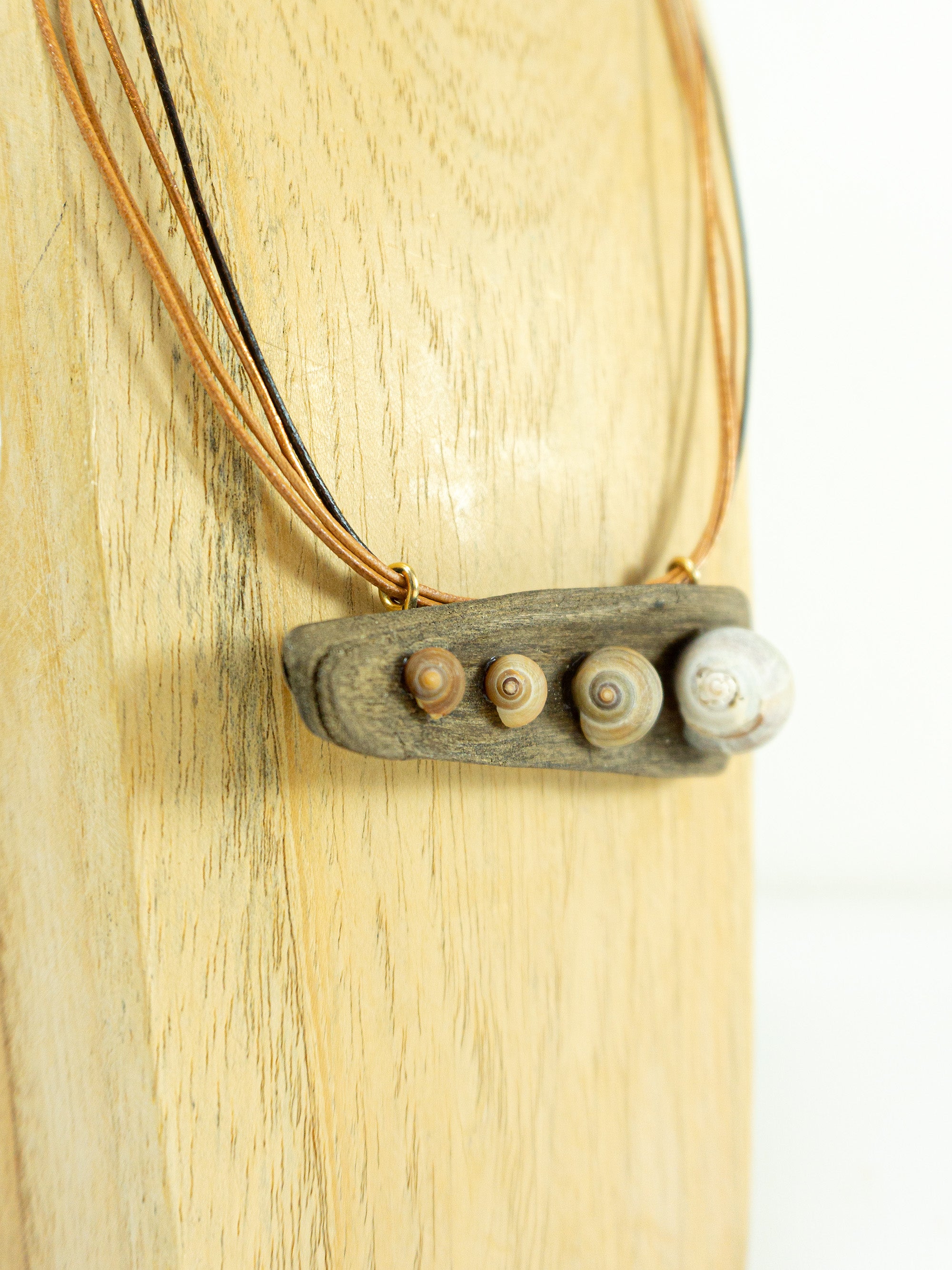 Handmade delicate DRIFTWOOD SEASHELLS NECKLACE 'Öland' natural design jewelry