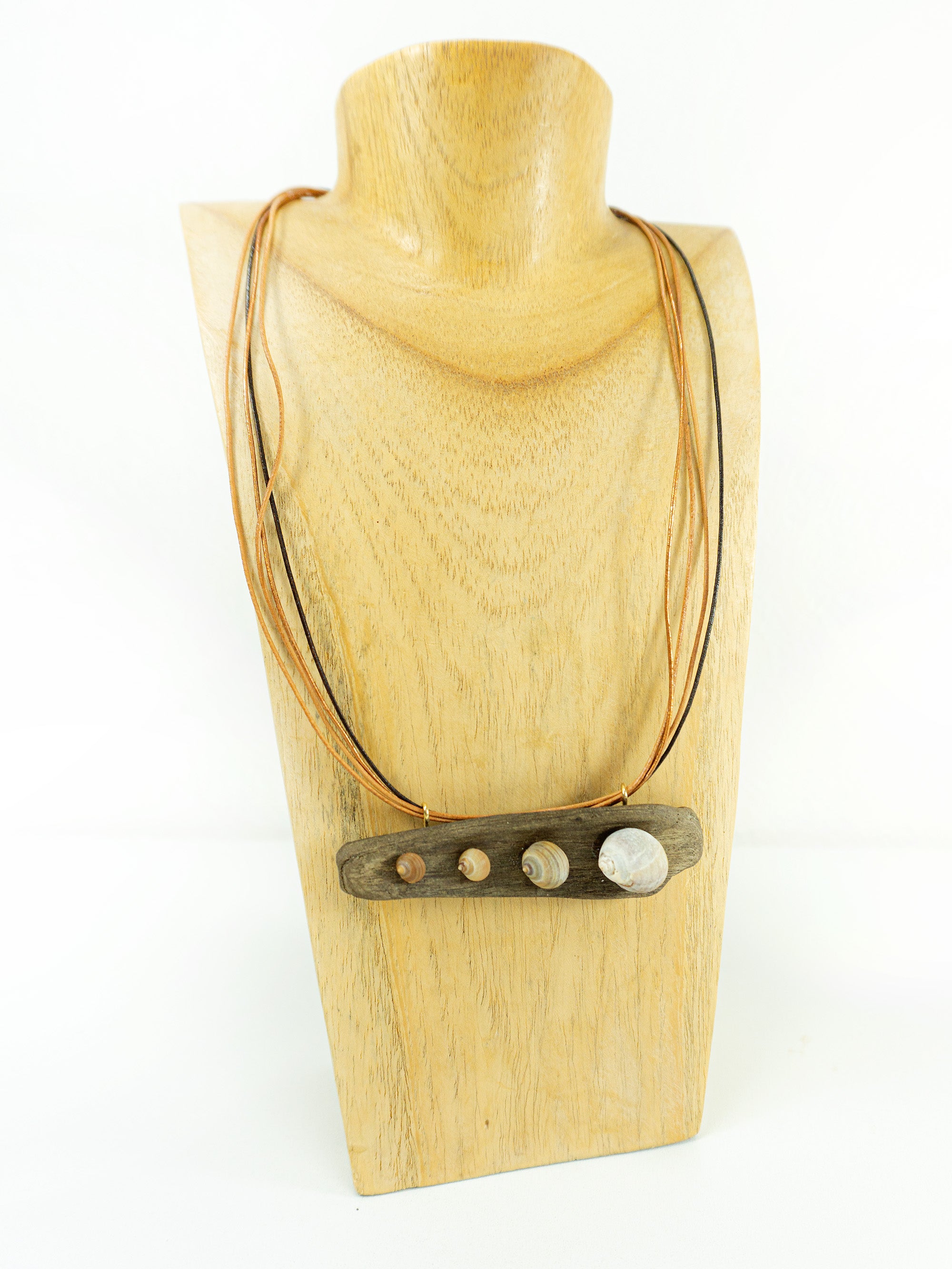 Handmade delicate DRIFTWOOD SEASHELLS NECKLACE 'Öland' natural design jewelry