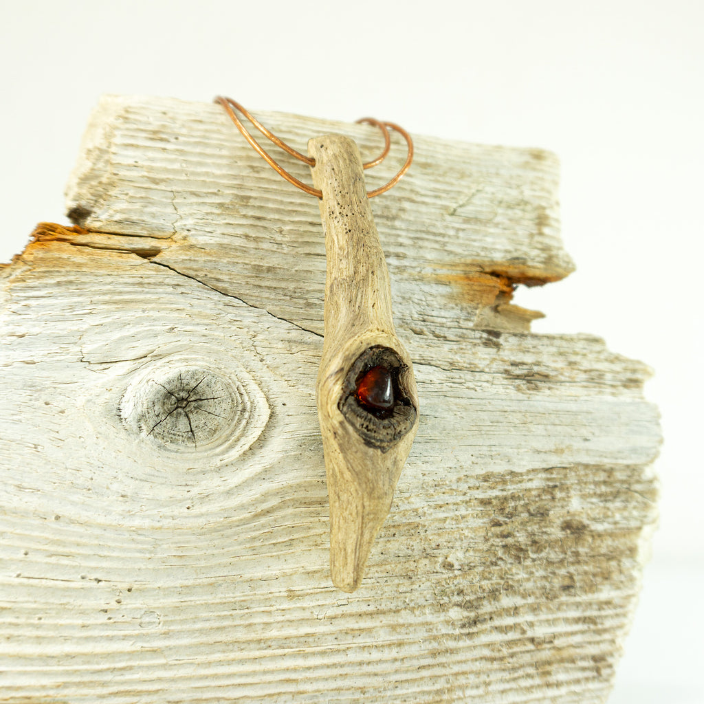 Exceptionel DRIFTWOOD AMBER Necklace 'Saltholm', Sustainable Handmade Jewelry