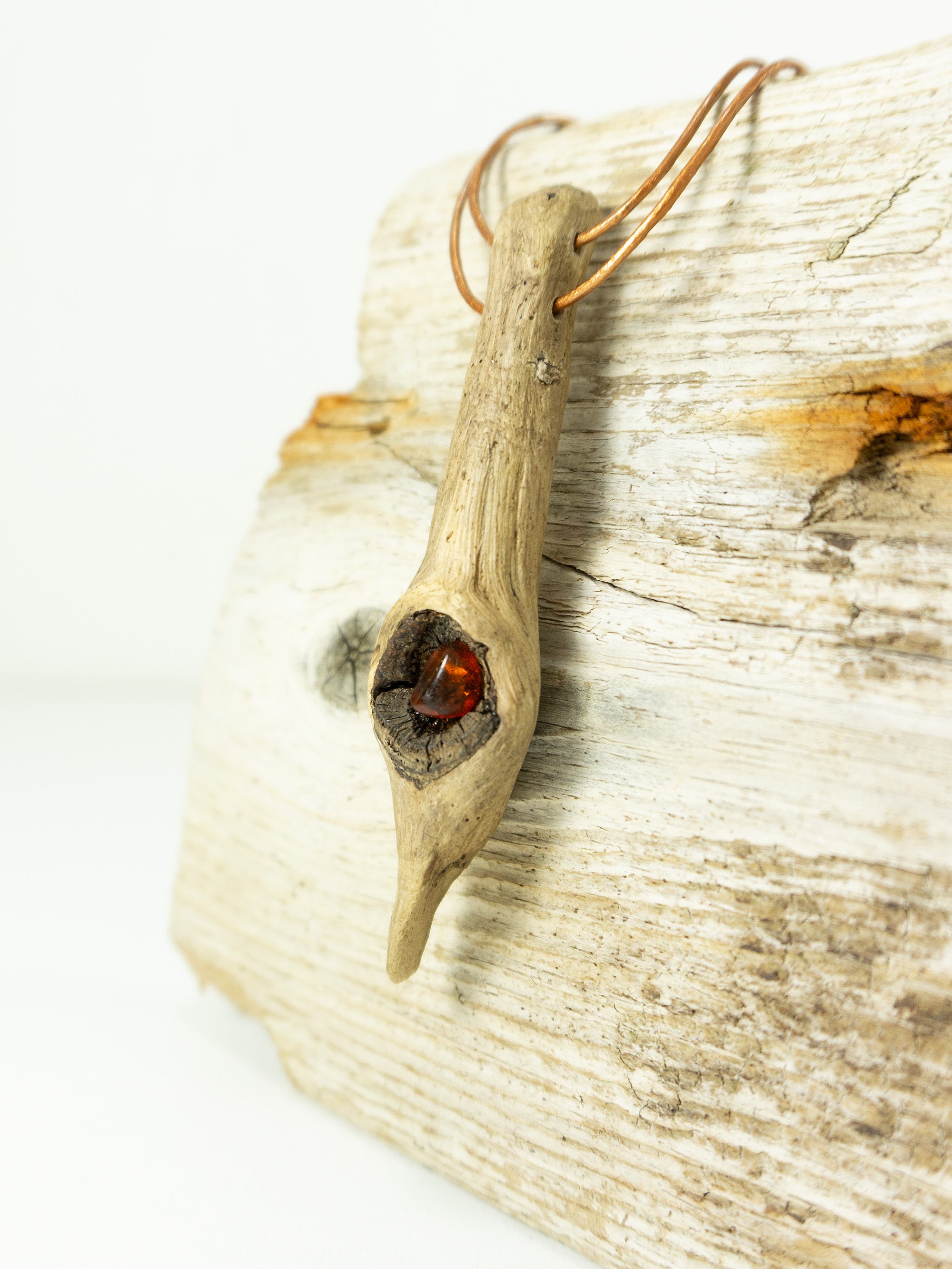 Exceptionel DRIFTWOOD AMBER Necklace 'Saltholm', Sustainable Handmade Jewelry
