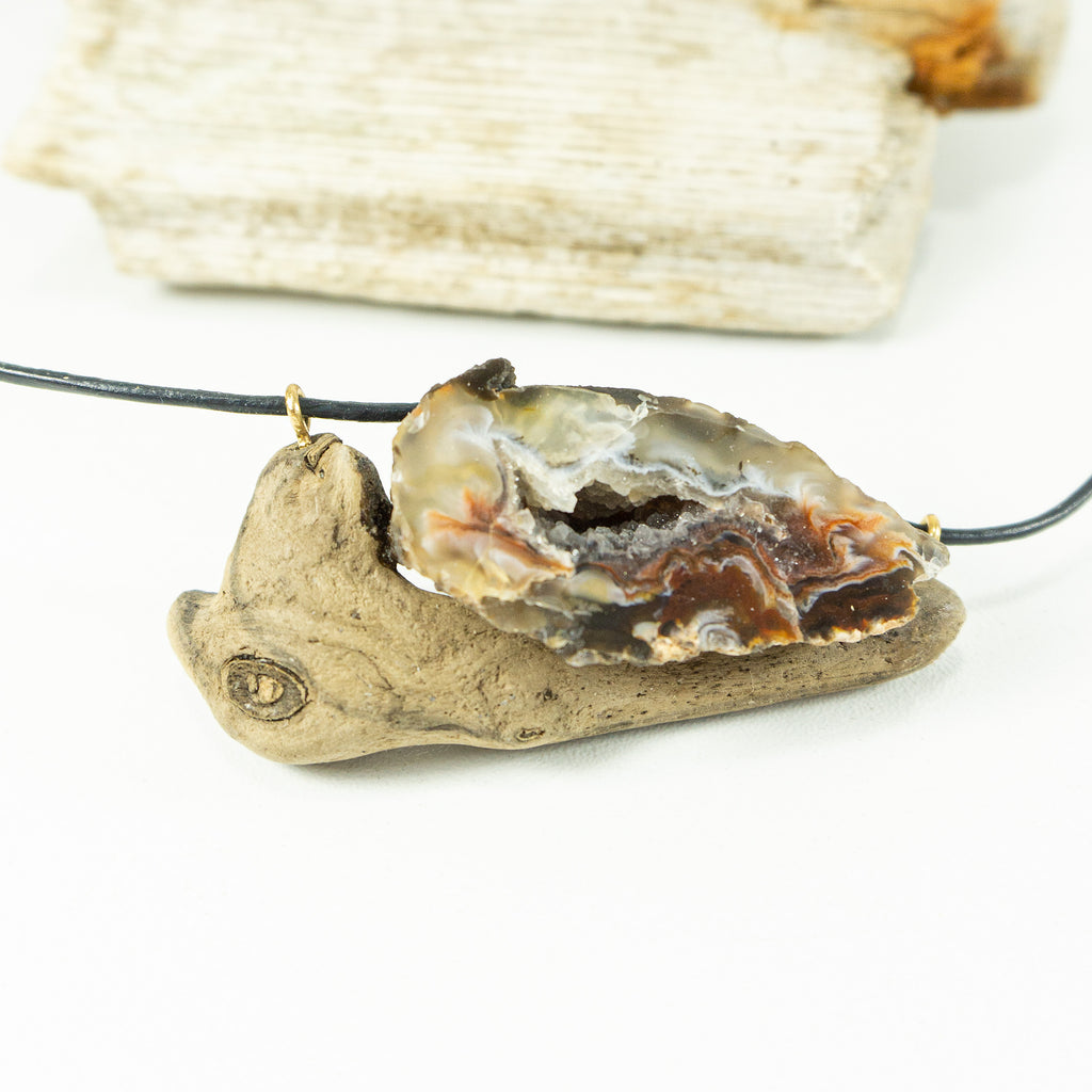 Handmade DRIFTWOOD NECKLACE 'Seeland' with agate druse, sustainable jewelry