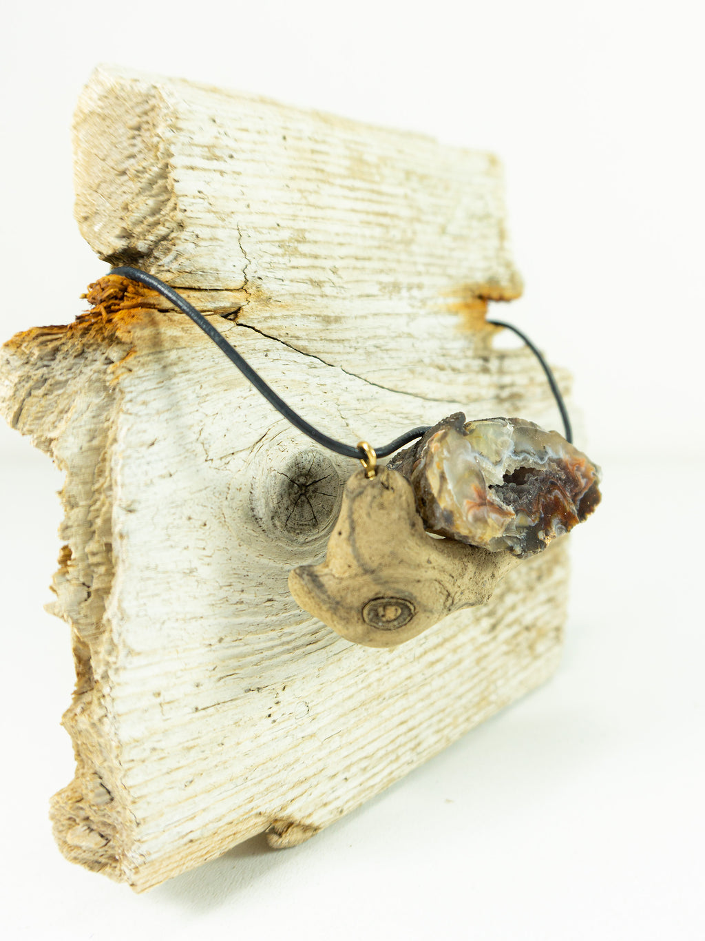 Handmade DRIFTWOOD NECKLACE 'Seeland' with agate druse, sustainable jewelry