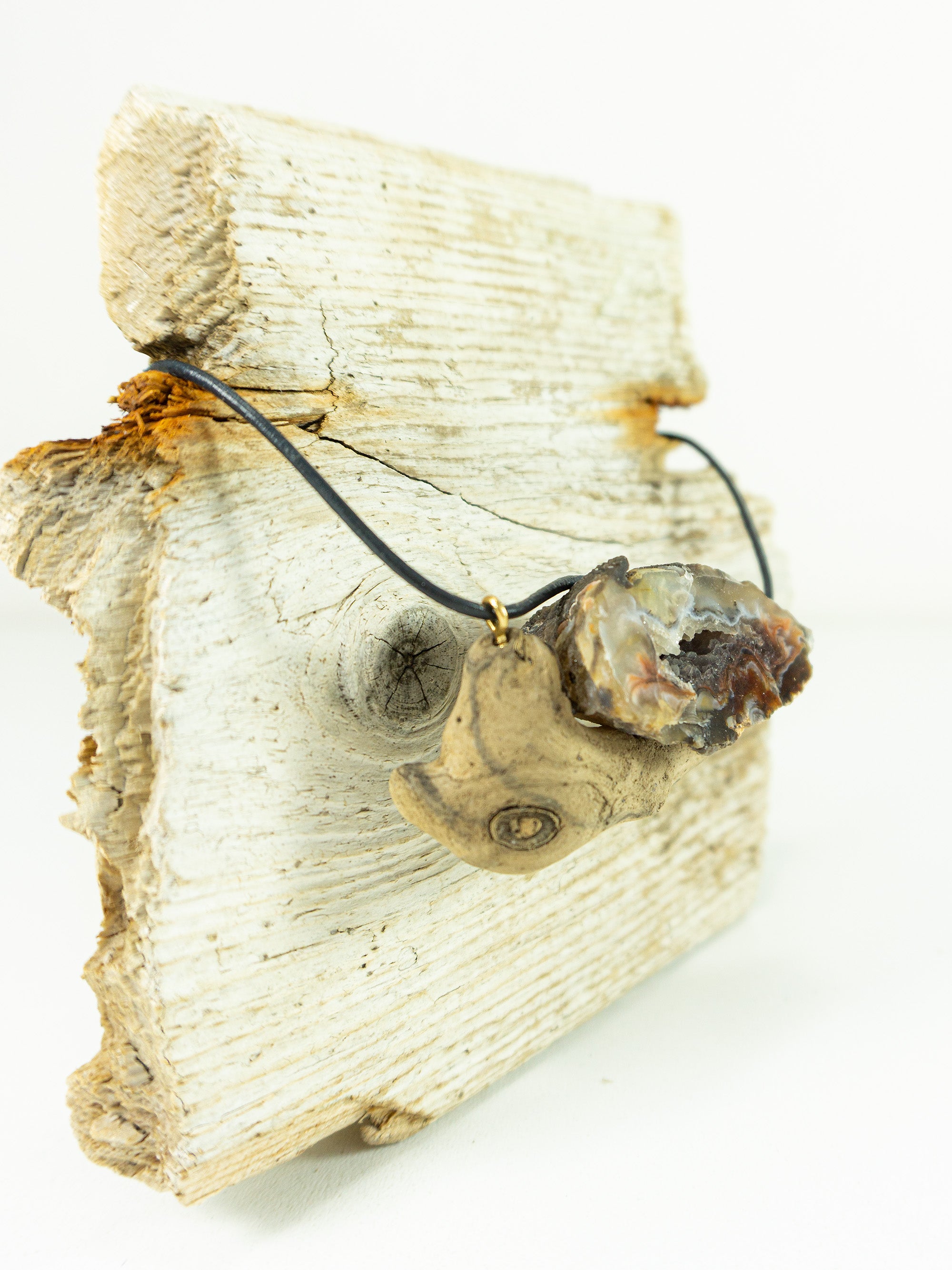 Handmade DRIFTWOOD NECKLACE 'Seeland' with agate druse, sustainable jewelry