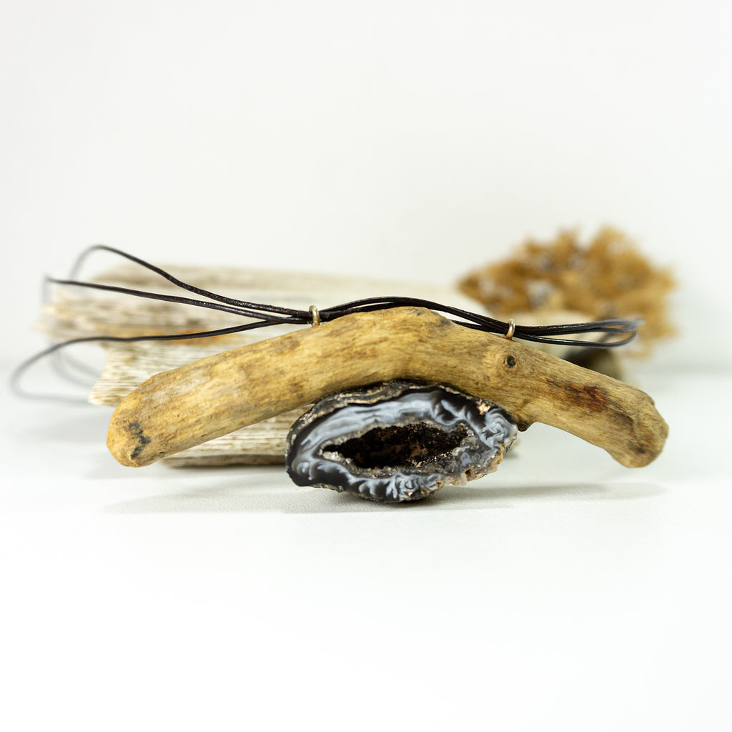Long one-of-a-kind DRIFTWOOD NECKLACE 'Hiddensee' with agate druse
