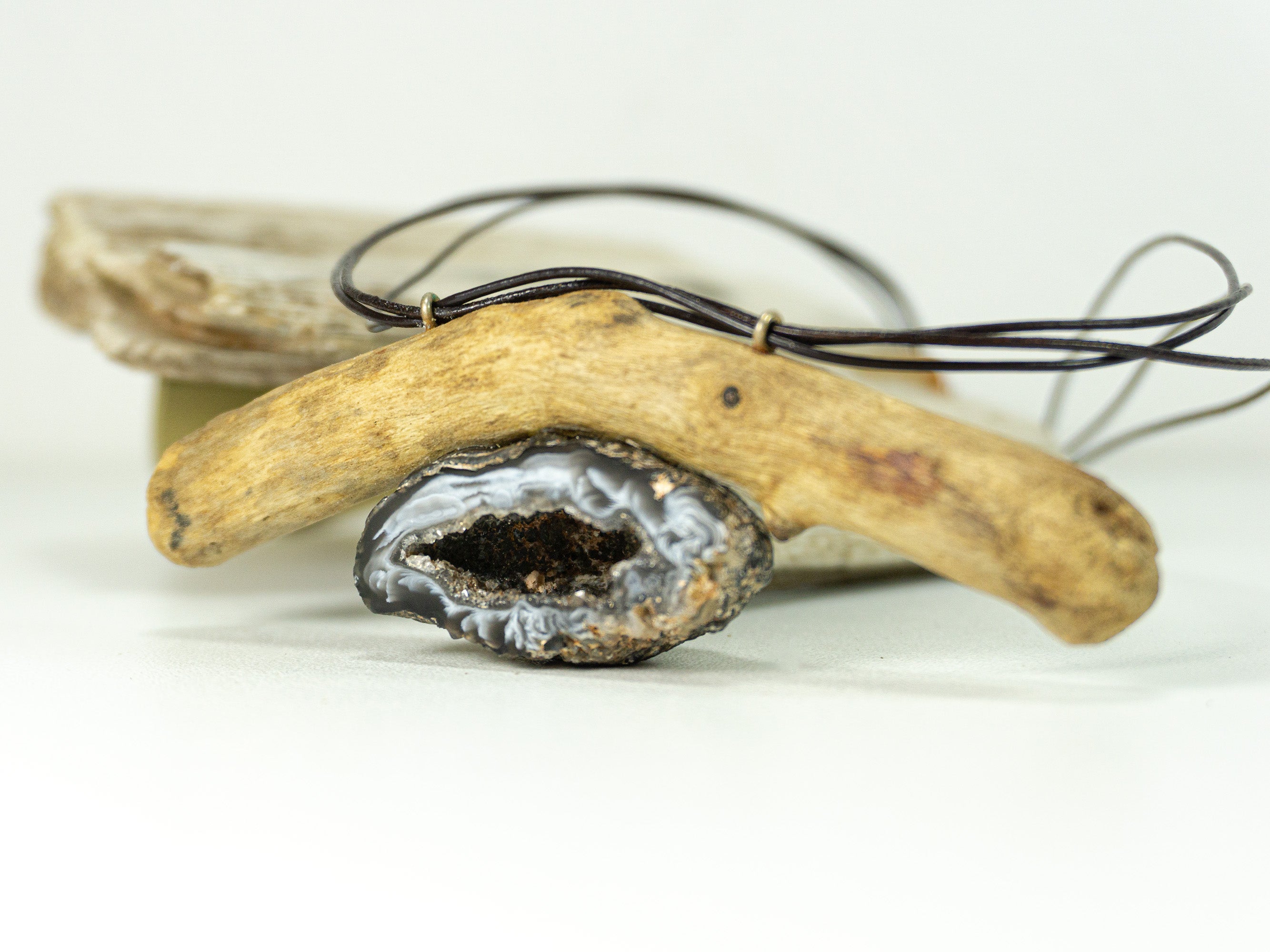 Long one-of-a-kind DRIFTWOOD NECKLACE 'Hiddensee' with agate druse