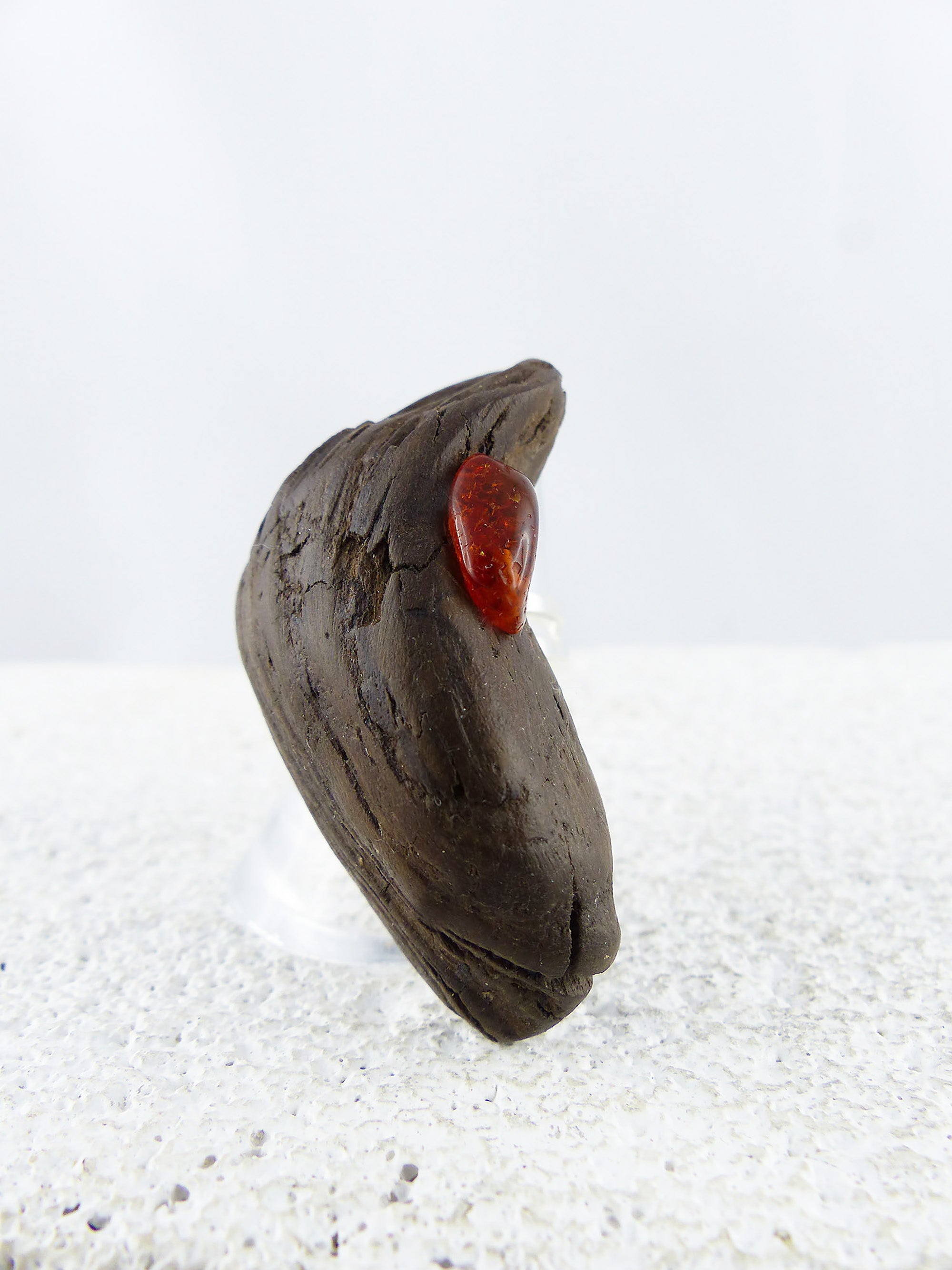 Size adjustable on-of-a-kind Driftwood Amber Ring TUURE 925 Silver