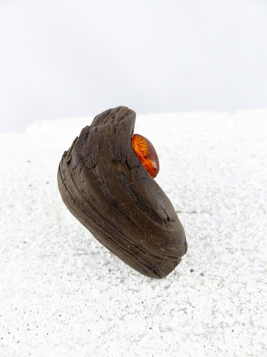 Size adjustable on-of-a-kind Driftwood Amber Ring TUURE 925 Silver