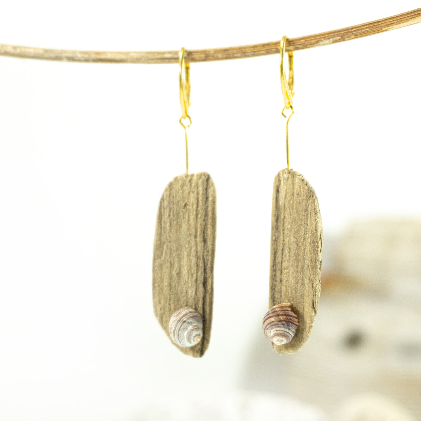 Unique Driftwood Earrings SABINE with Seashells and gold-plated 925 Silver