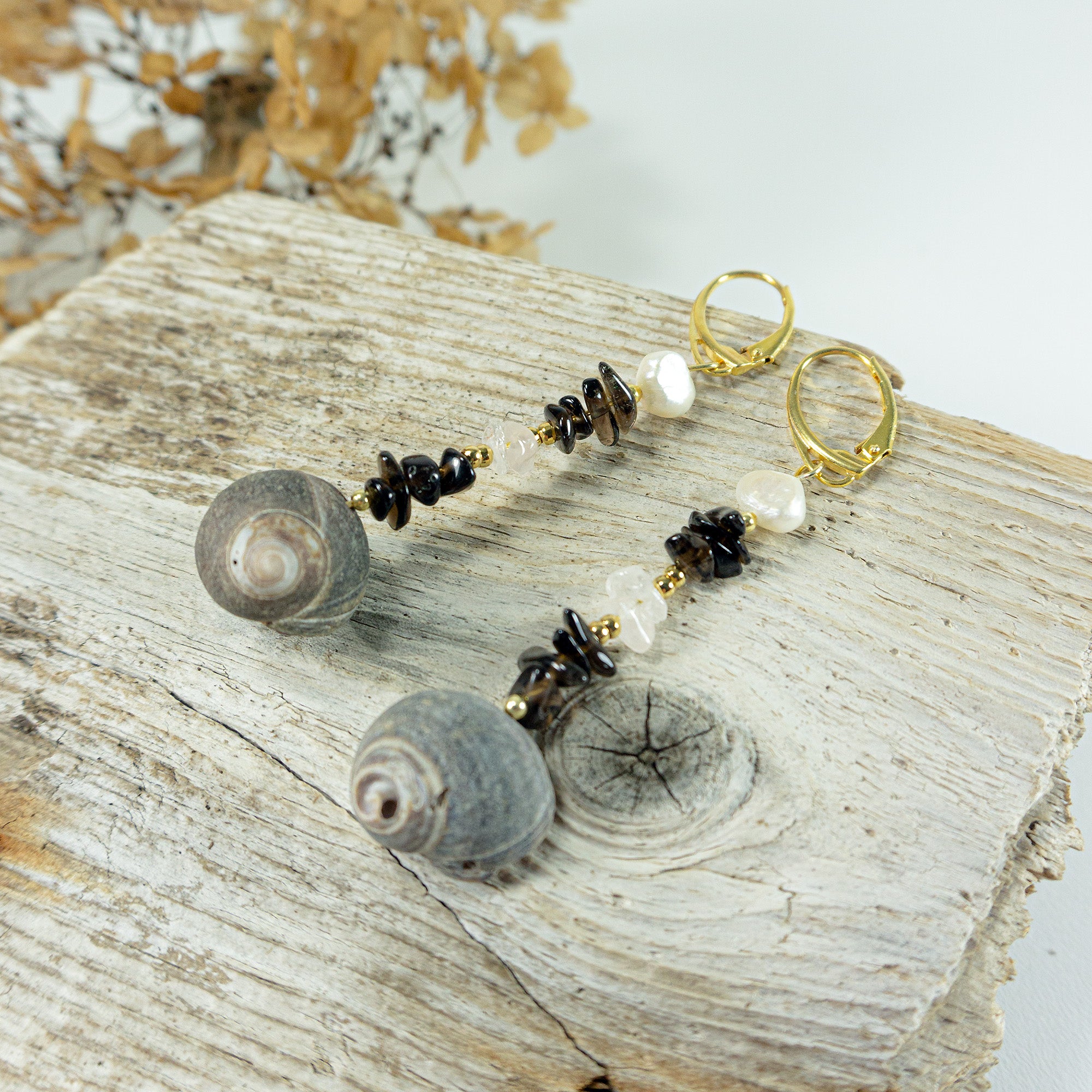 One-of-a-kind golden Seashell Pendant Earrings SIMONE with smoky quartz