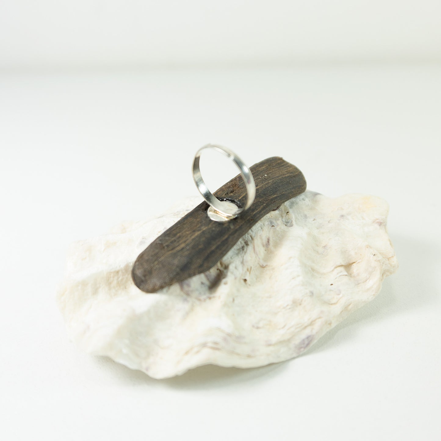 Adjustable handmade Driftwood Ring TIALF, Amber and 925 Silver
