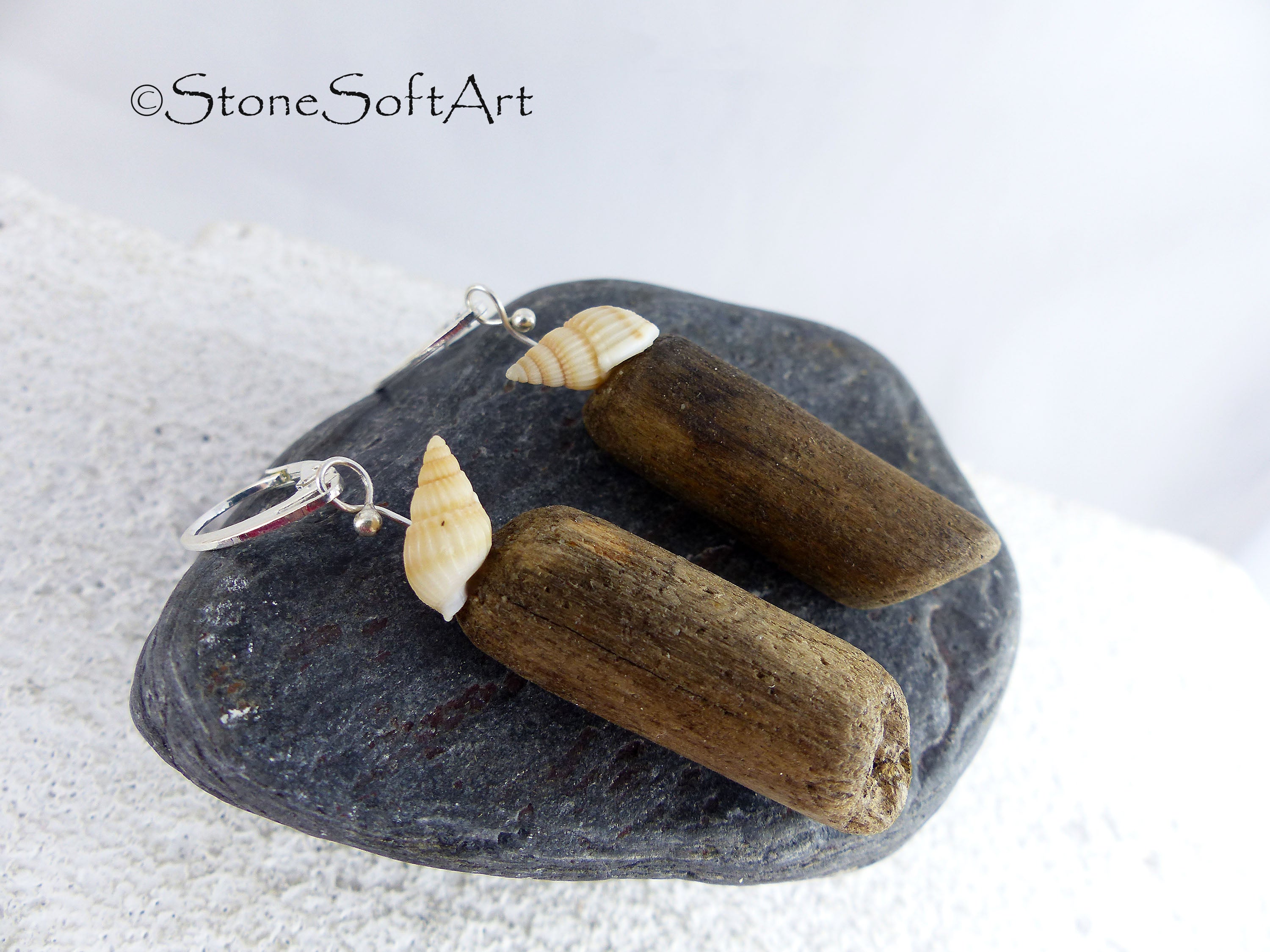 Handmade driftwood earrings SHELLY with seashells and 925 Silver
