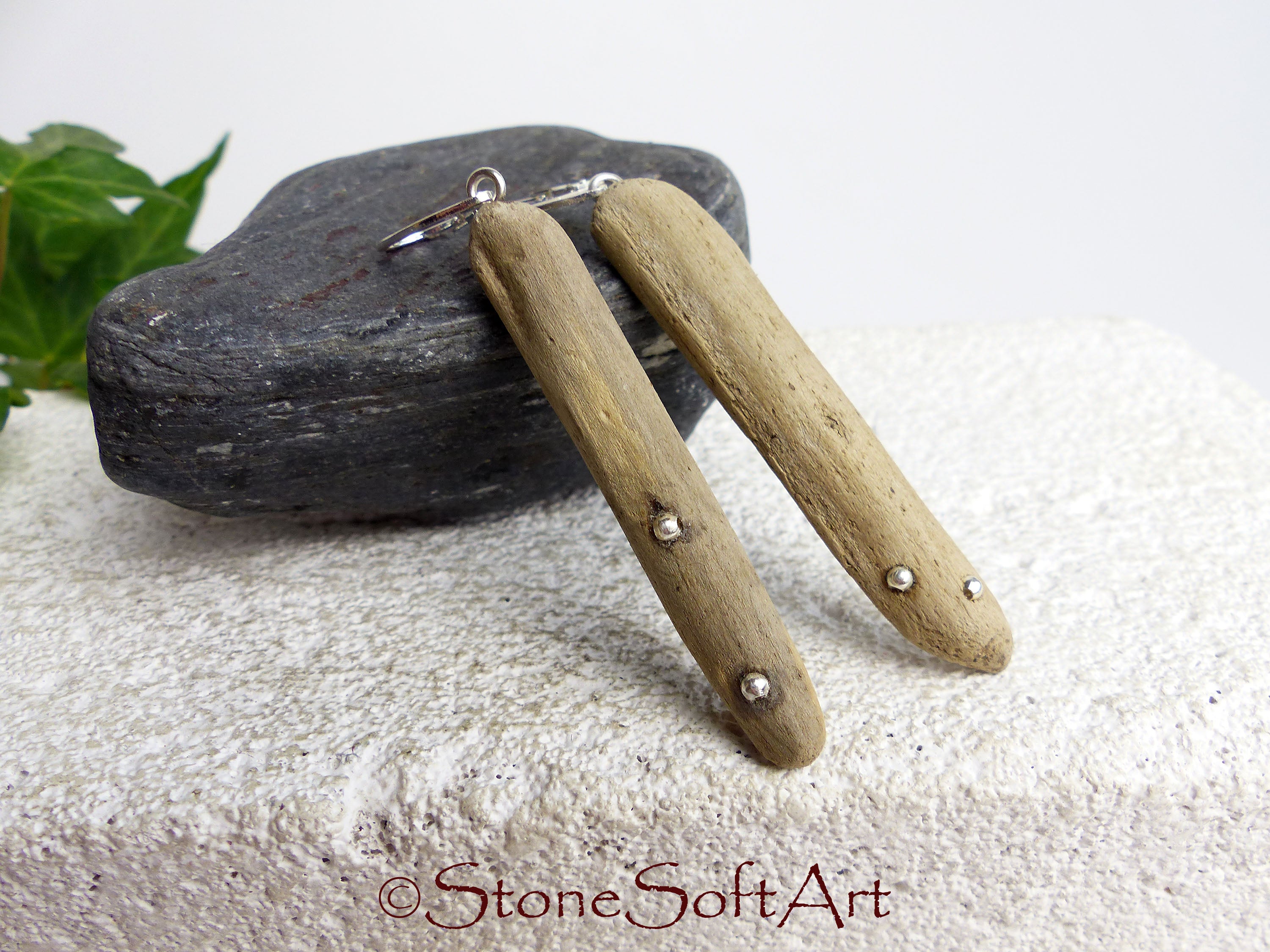 Minimalist handmade DRIFTWOOD DANGLE EARRINGS 'Sita' 925 Silver beads
