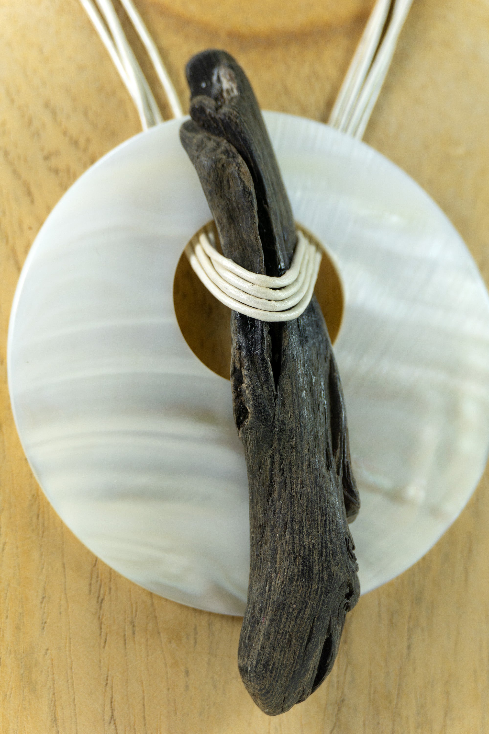 DRIFTWOOD Mother-of-pearl leather NECKLACE 'Helgoland', unique handmade jewelry