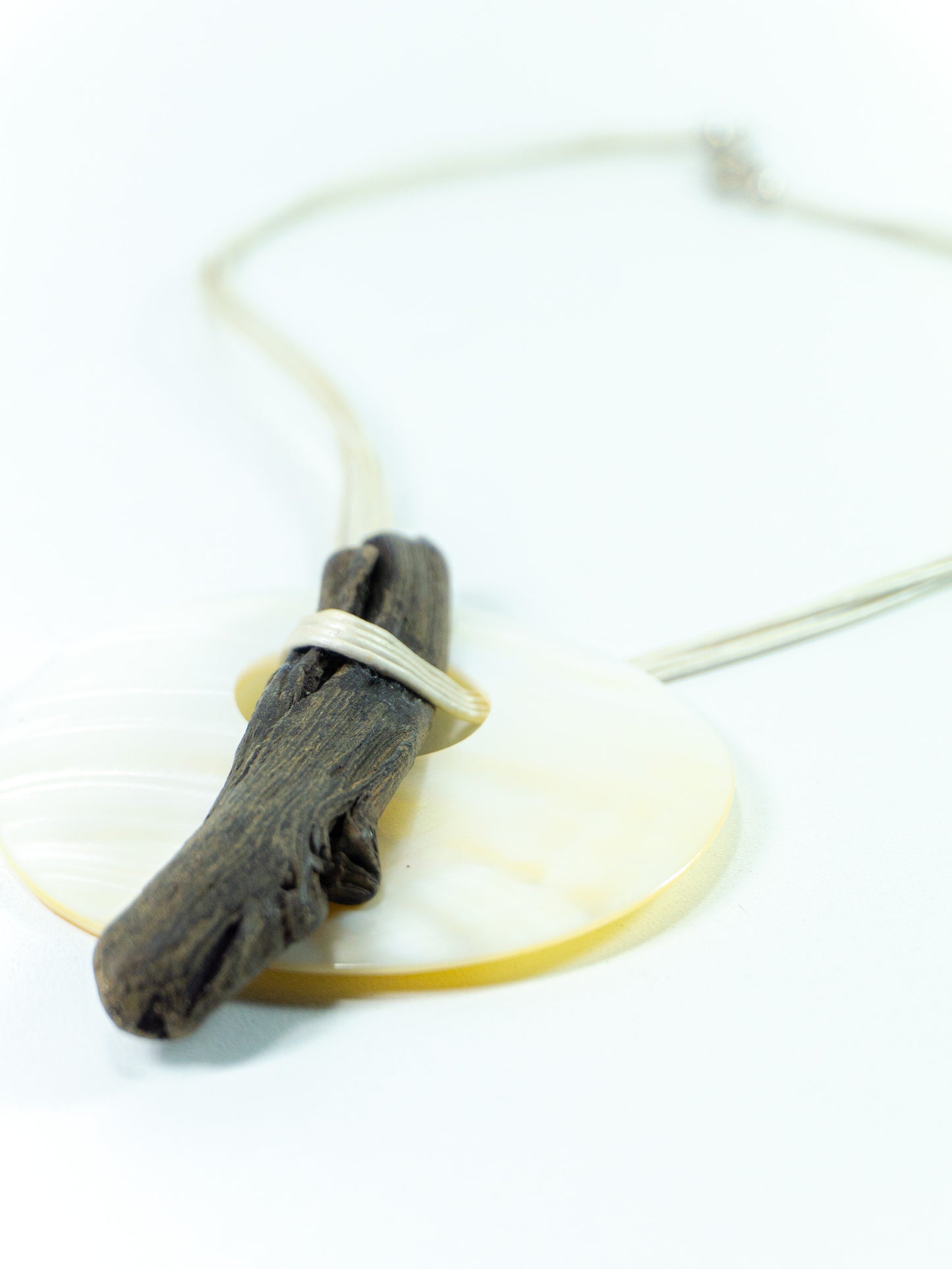 DRIFTWOOD Mother-of-pearl leather NECKLACE 'Helgoland', unique handmade jewelry