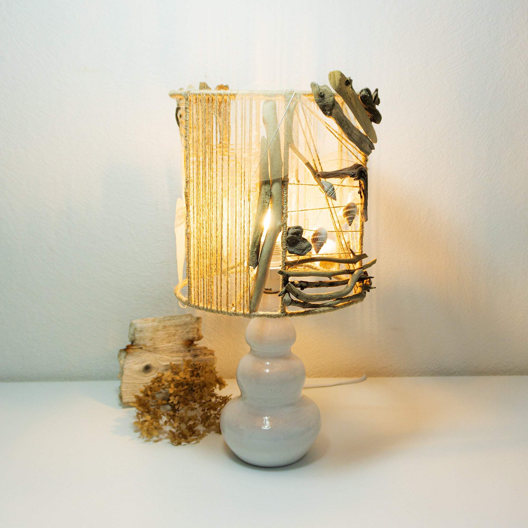 Lovely ACCENT Table LAMP 'FRYA' with white French midcentury ceramic base