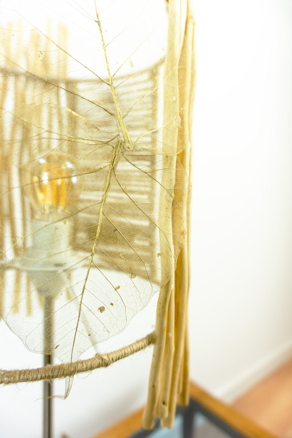 Tall Accent Driftwood Table LAMP 'FRIGGA' with Wooden Base