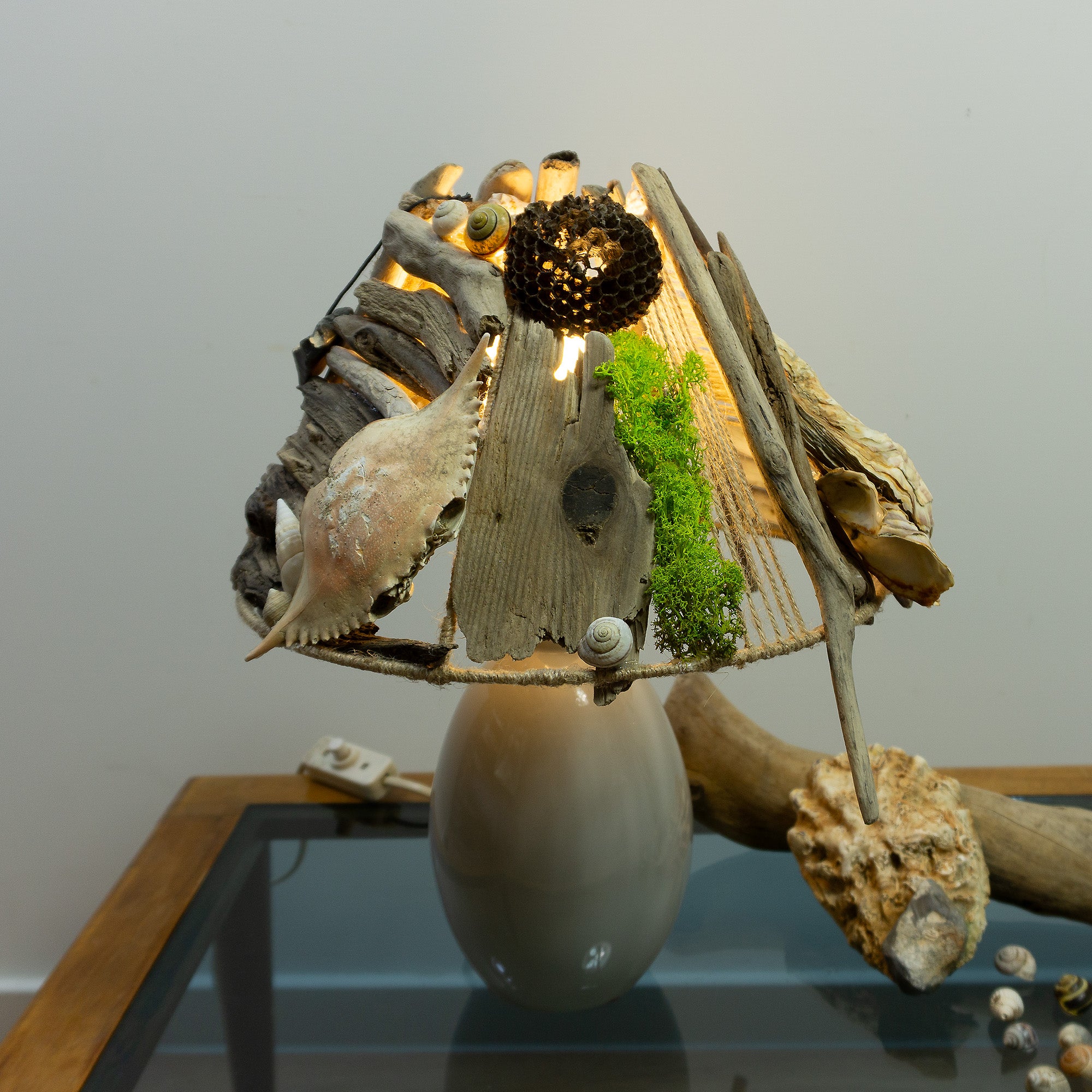 ALVA Handcrafted Driftwood Accent Lamp – White Ceramic Table Light