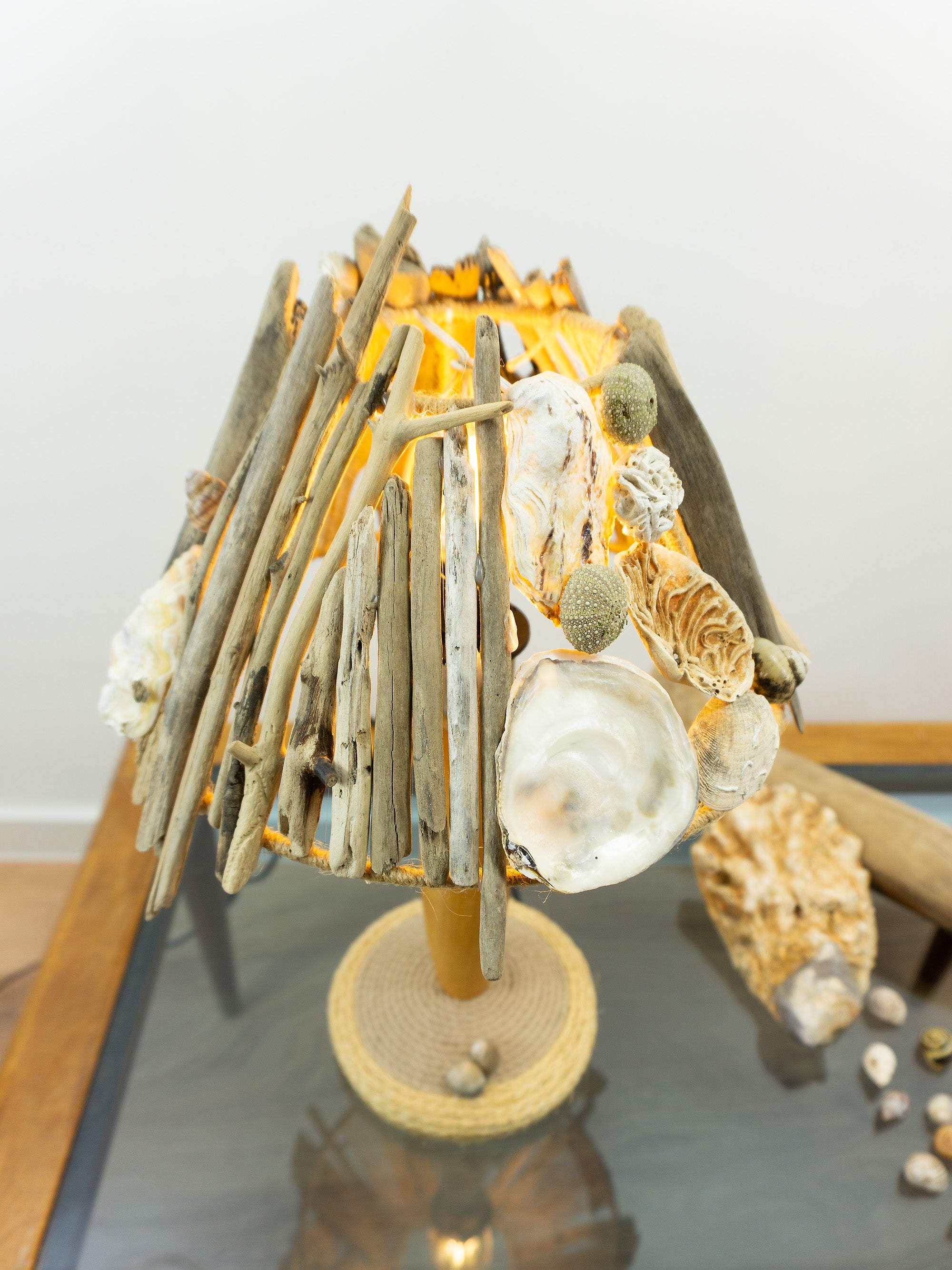 Handcrafted Table Lamp STINA – Natural Driftwood Design with Wooden Base