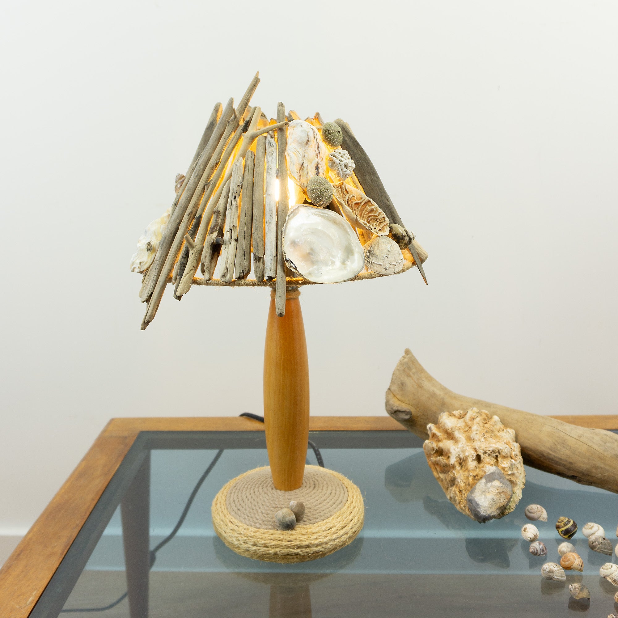 Handcrafted Table Lamp STINA – Natural Driftwood Design with Wooden Base