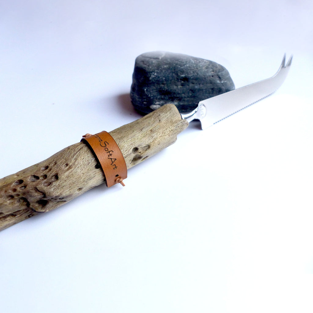 CHEESE KNIFE 'Knut' with DRIFTWOOD handle, handcrafted sustainable kitchenware