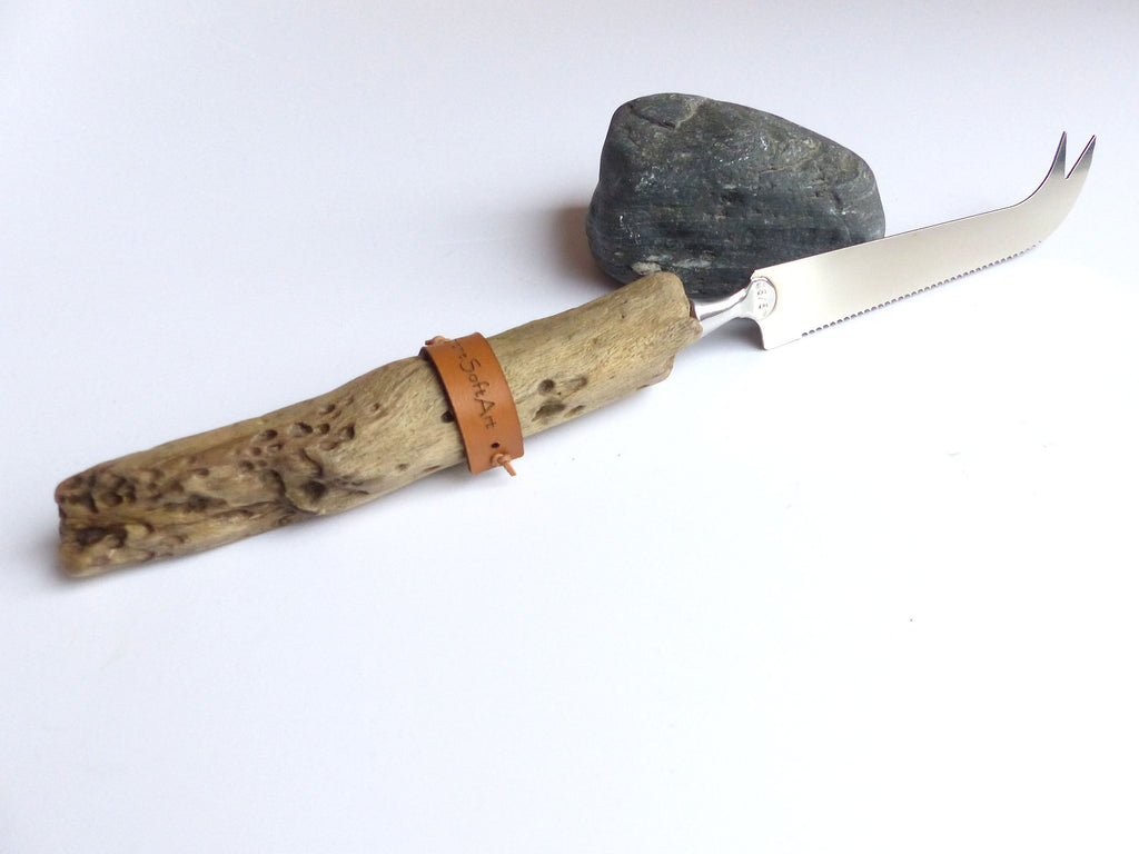 CHEESE KNIFE 'Knut' with DRIFTWOOD handle, handcrafted sustainable kitchenware