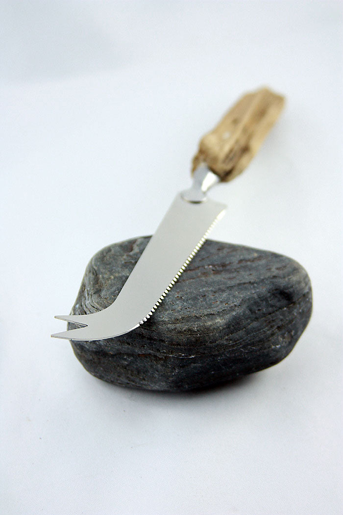 CHEESE KNIFE 'Knut' with DRIFTWOOD handle, handcrafted sustainable kitchenware