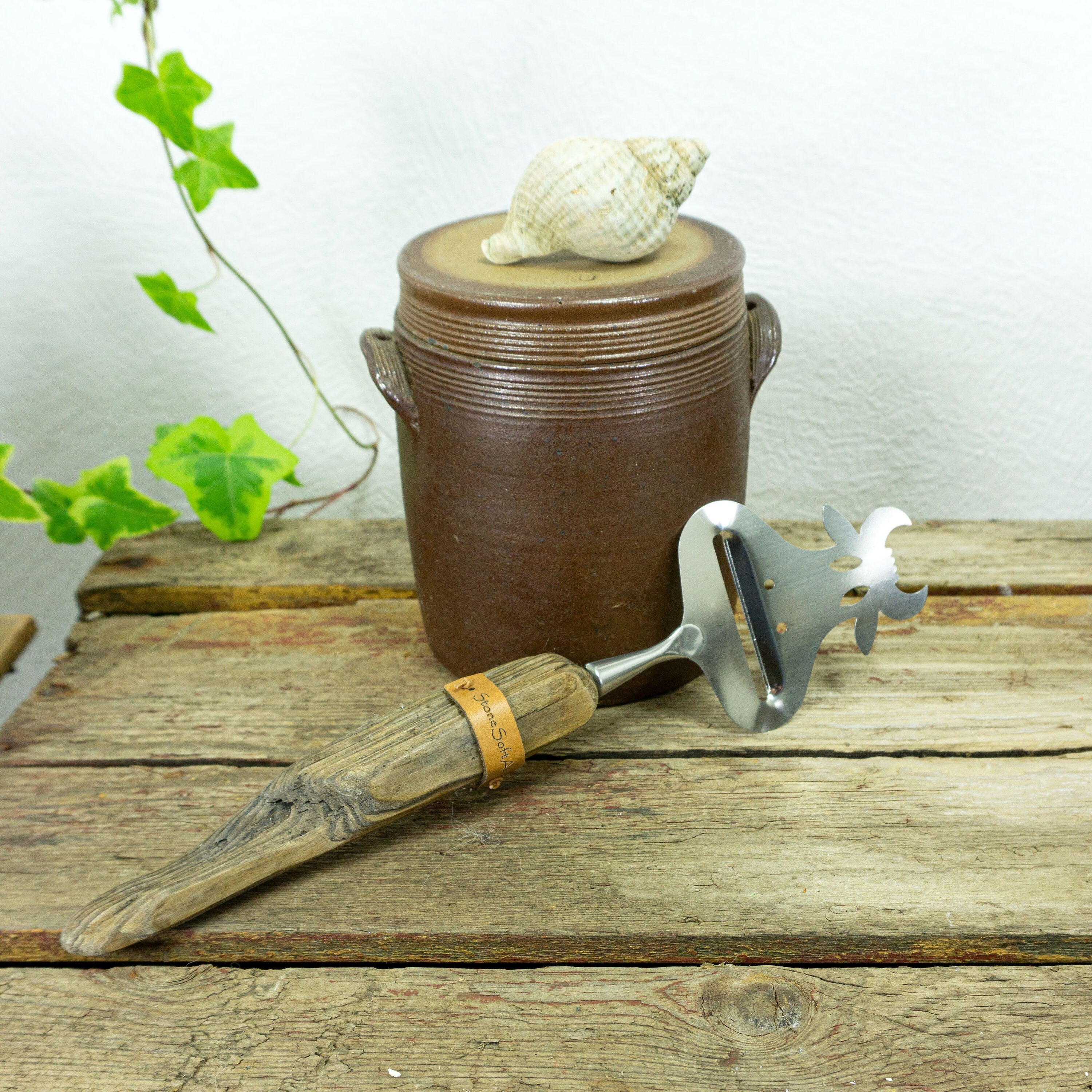 CHEESE SLICER 'Cow Carla' with DRIFTWOOD handle, cow cutlery, handcrafted by StoneSoftArt
