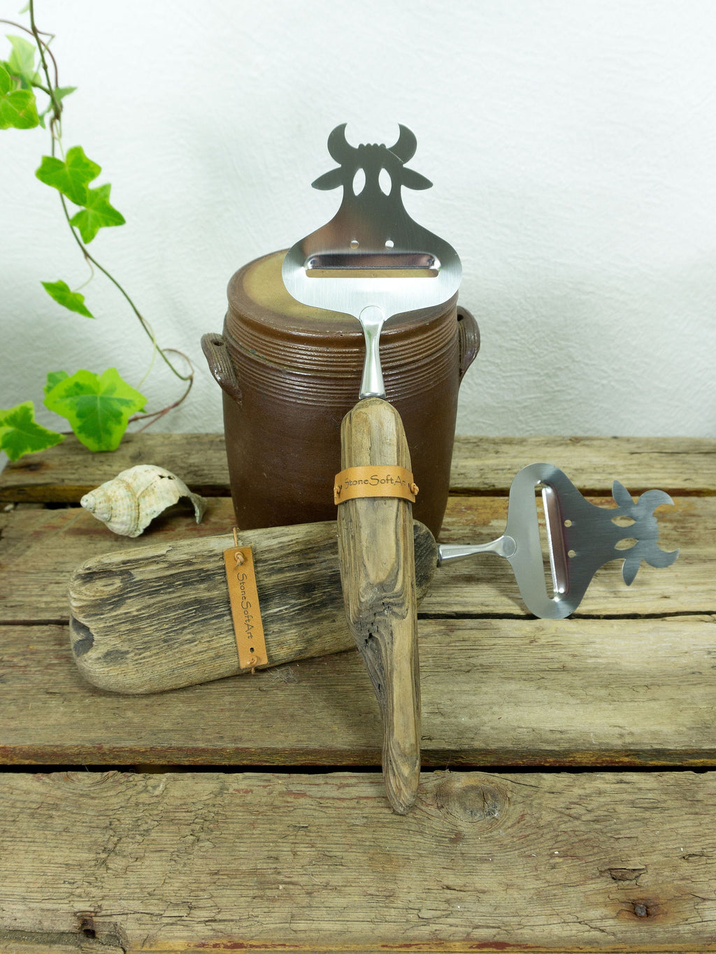 CHEESE SLICER 'Cow Carla' with DRIFTWOOD handle, cow cutlery, handcrafted by StoneSoftArt