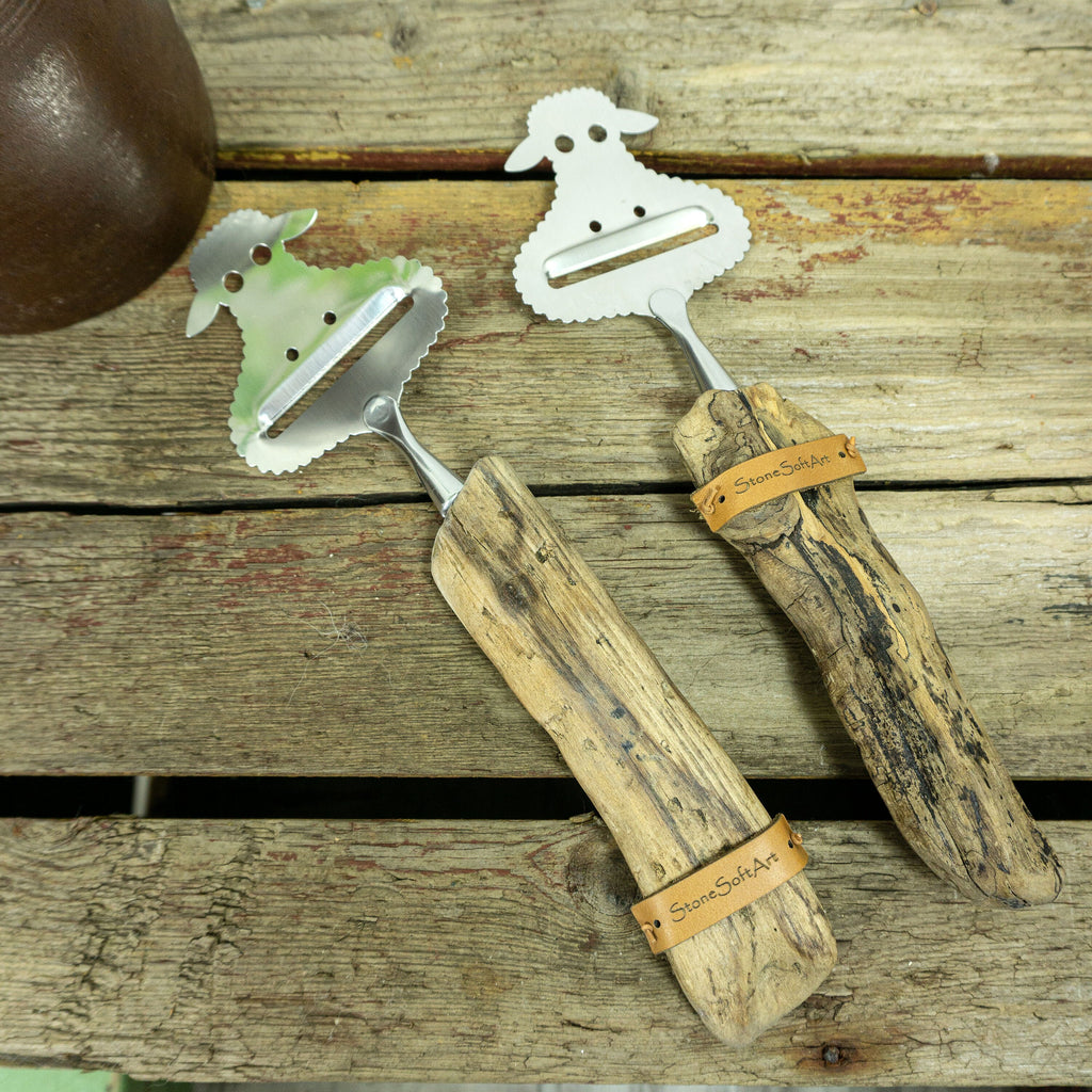 BOTTLE OPENER 'Sheep Shawn' with DRIFTWOOD handle, sheep cutlery, handcrafted by StoneSoftArt