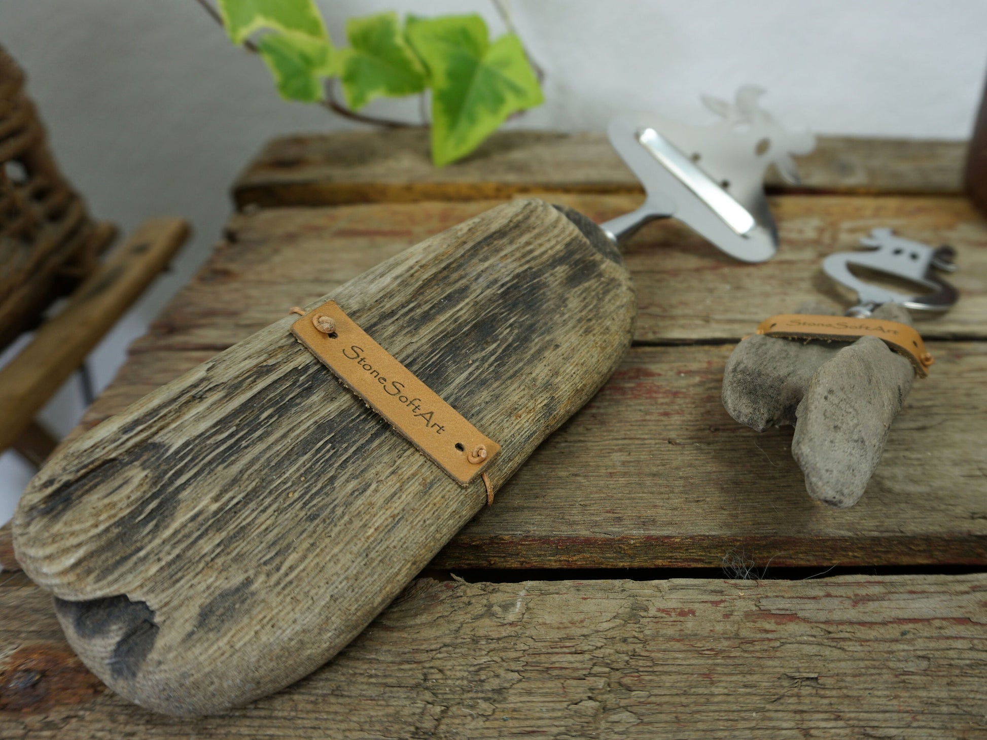 BOTTLE OPENER 'Cow Conny' with DRIFTWOOD handle, cow cutlery, handcrafted by StoneSoftArt