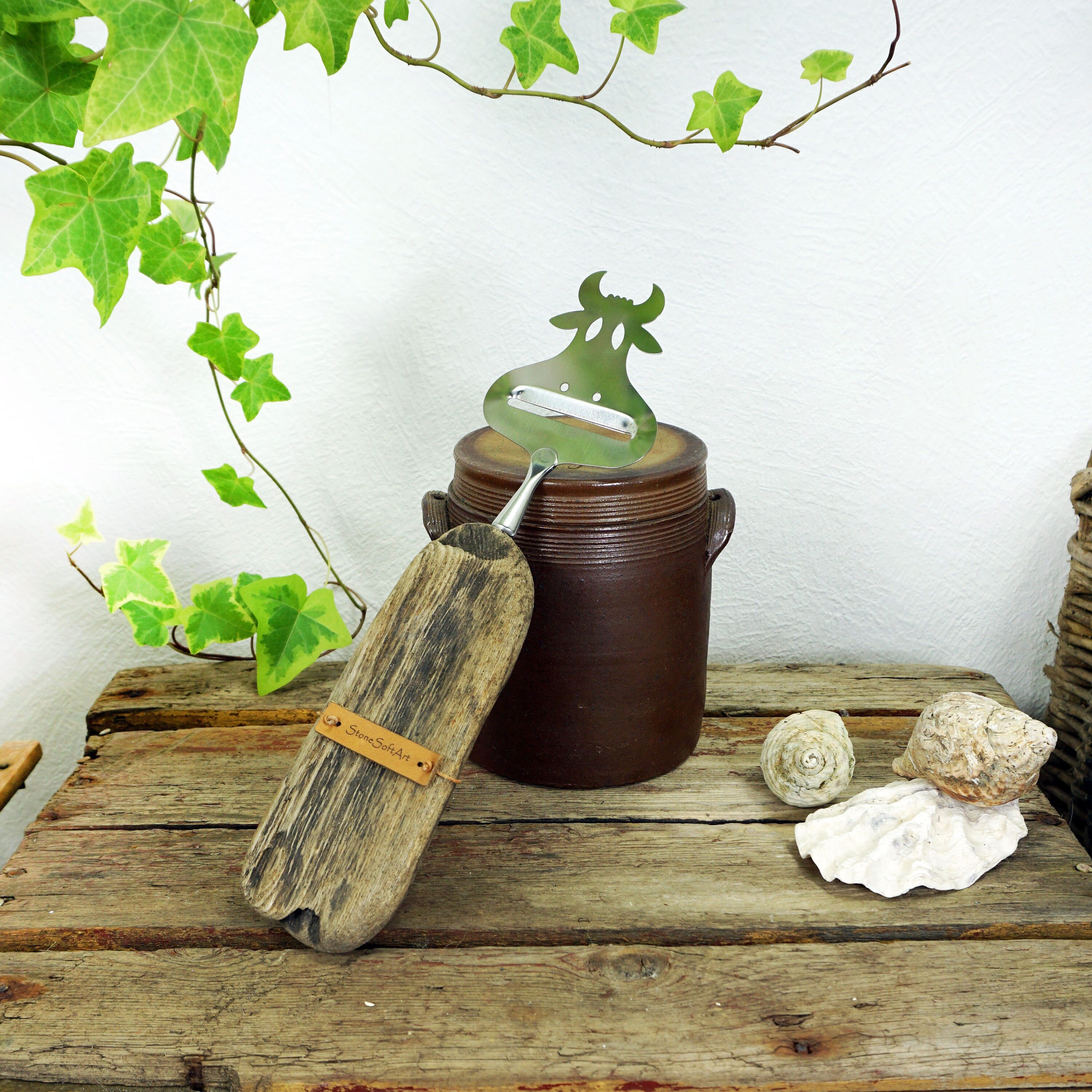 CHEESE SLICER 'Cow Carla' with DRIFTWOOD handle, cow cutlery, handcrafted by StoneSoftArt